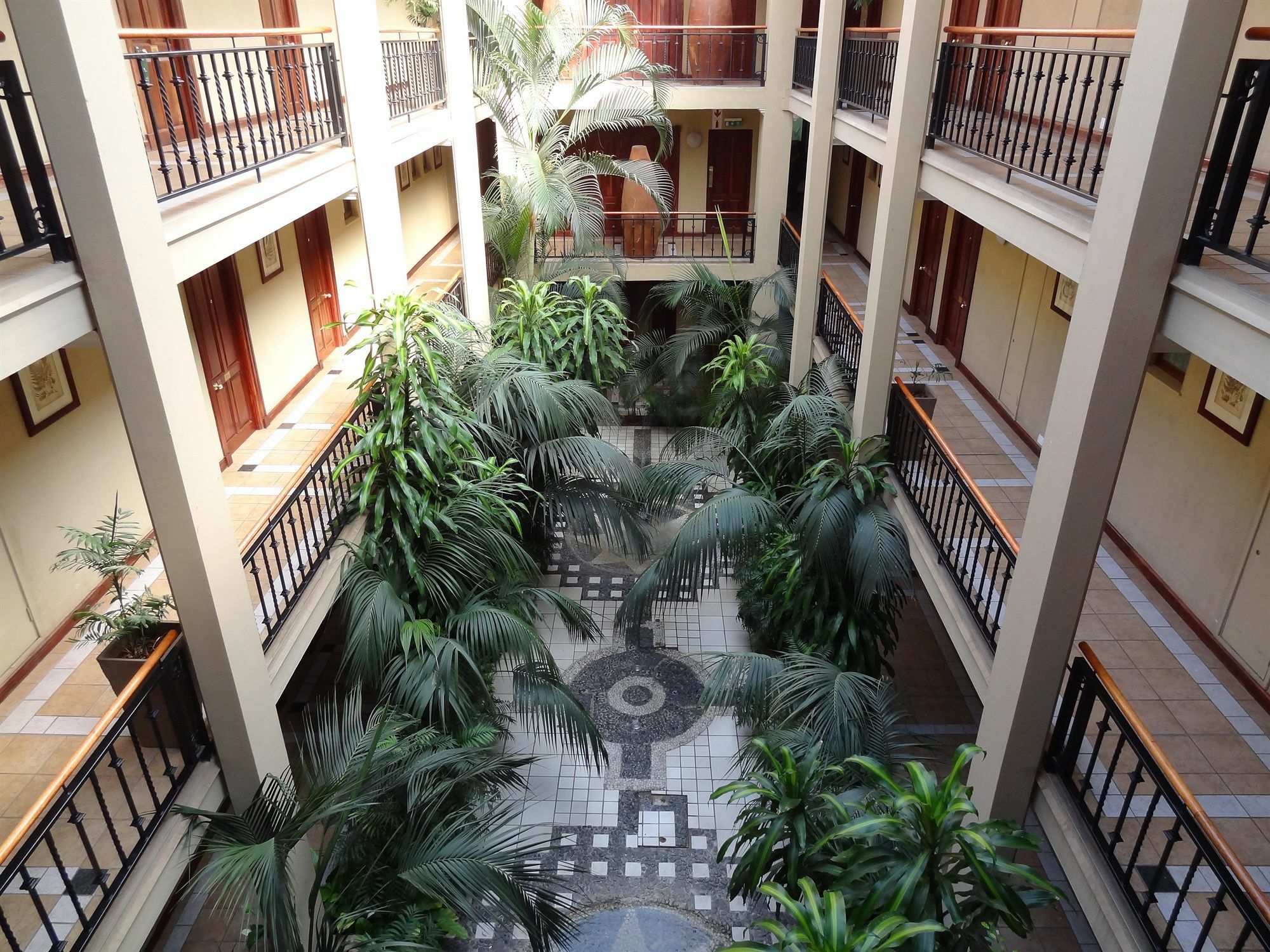 เพียร์มอนต์ มอนดิออร์ กาโบโรเน Hotel ภายนอก รูปภาพ